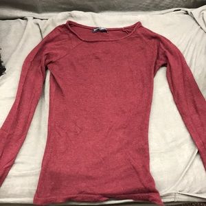 Fitted burgundy long sleeve